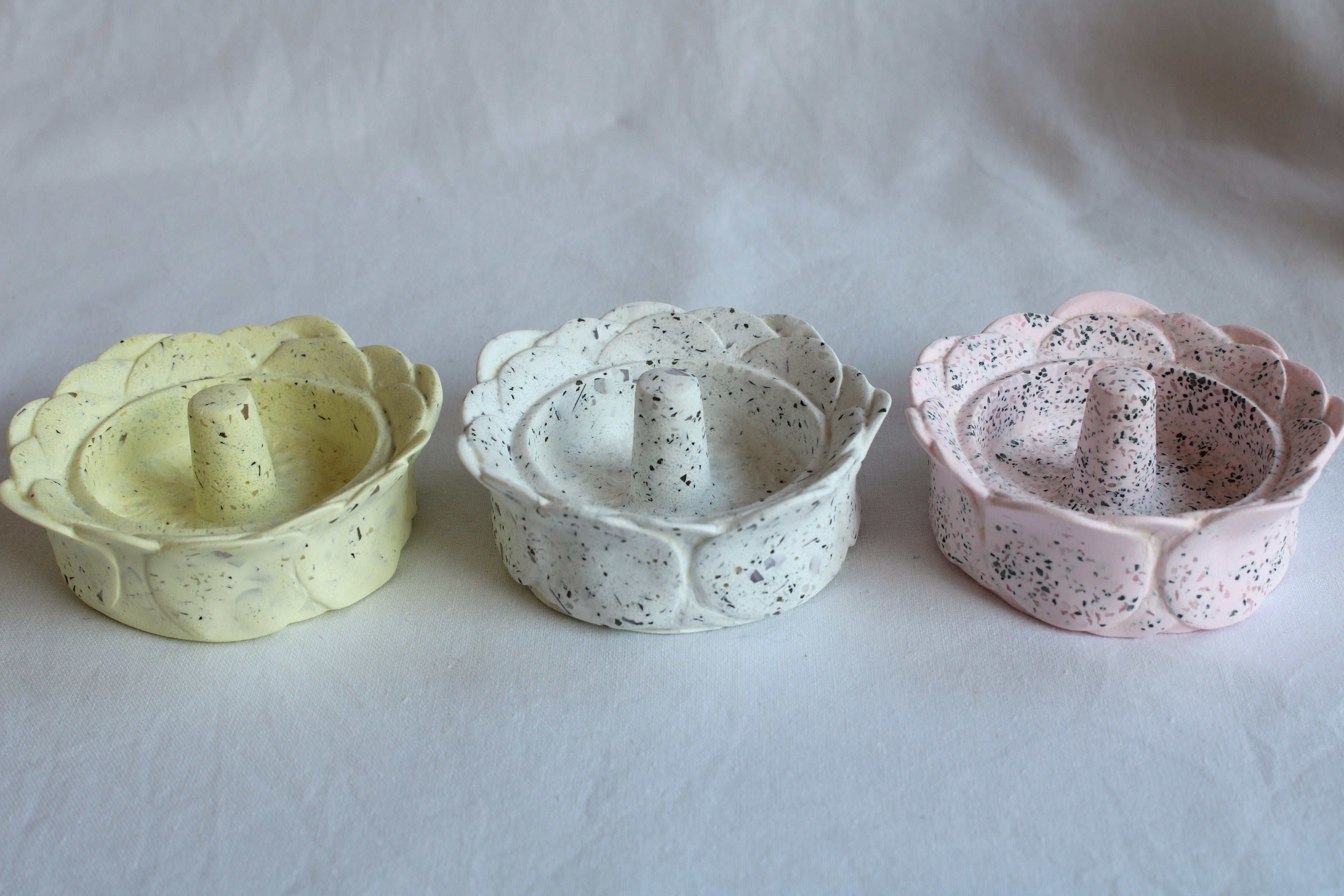 Resincrete Quartz Ring Holder